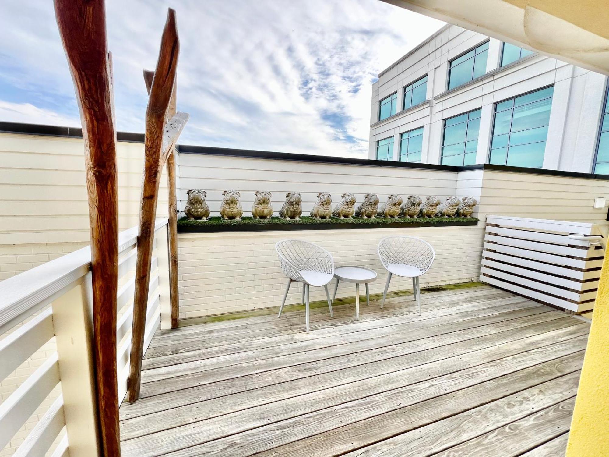 The Hive 302 King With Balcony Hotel Wilmington Exterior foto